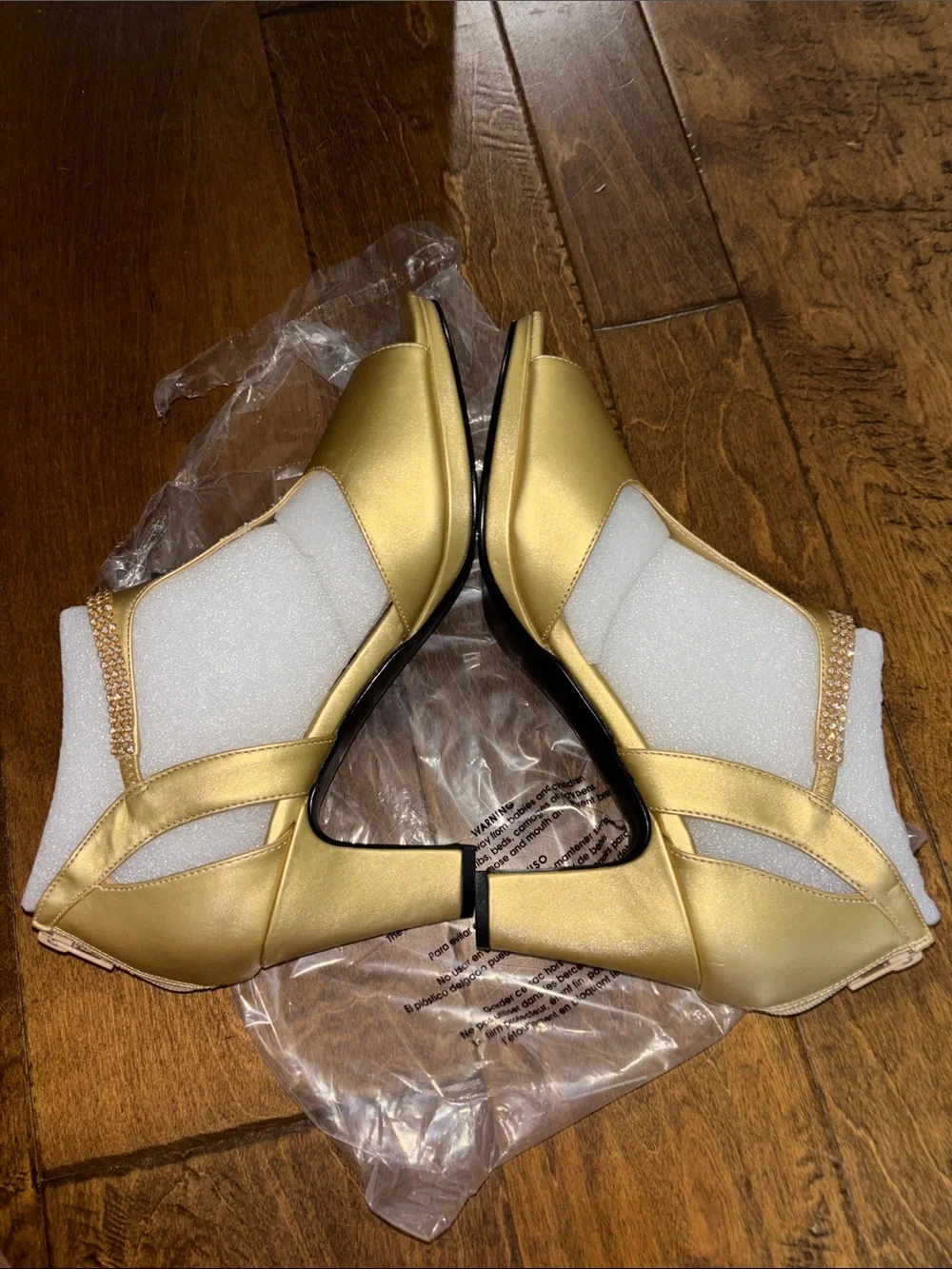 easy street 11M Metallic Gold Satin T-Strap Rhinestone Block Heel Sandals